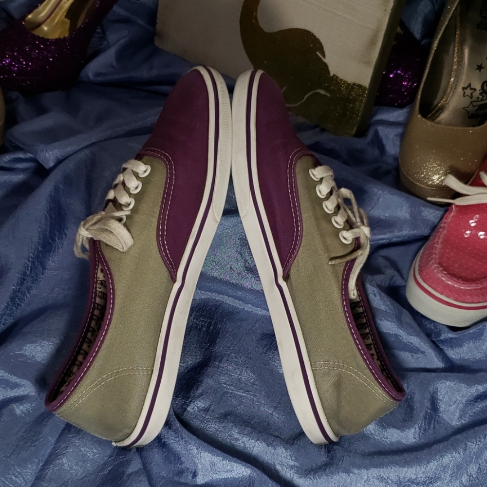 8.5 purple & gray Vans - Picture 4 of 6